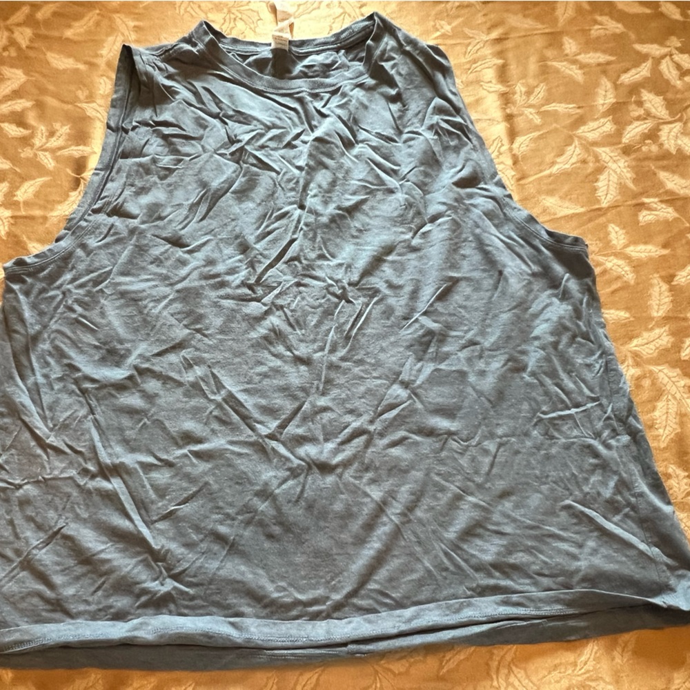 Earth Yoga Muscle Tank Top Gray. Women’s